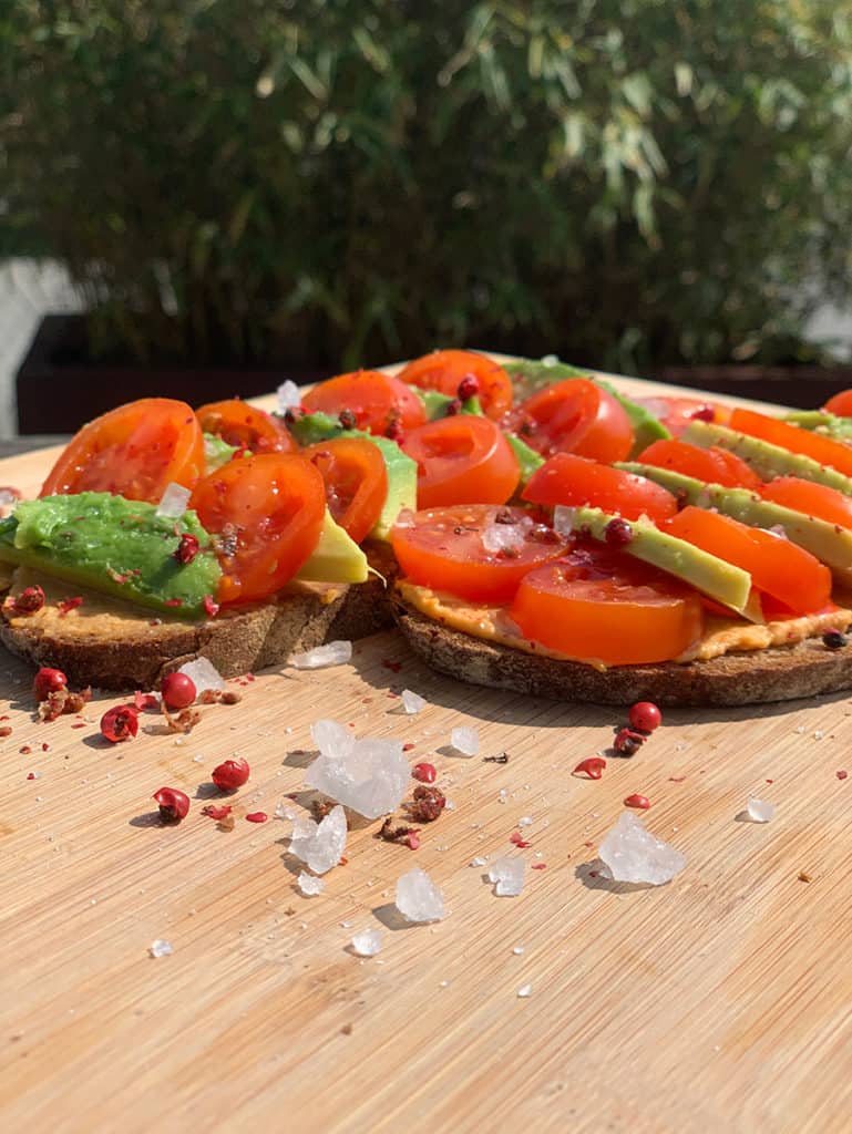 Avocado Brot mit Tomate selber machen